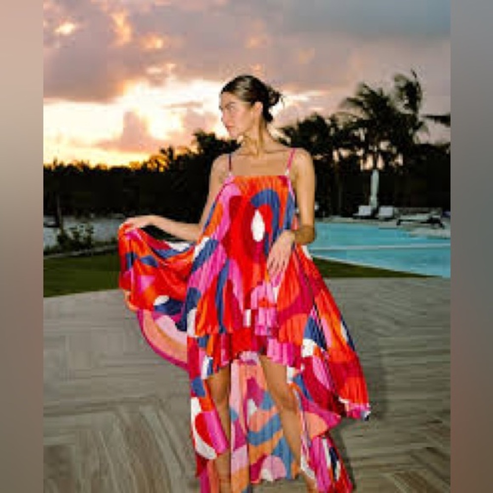Anthropologie Hutch Design Zane High-Low
Accordion Pleated Satin Dress Sz 6-8